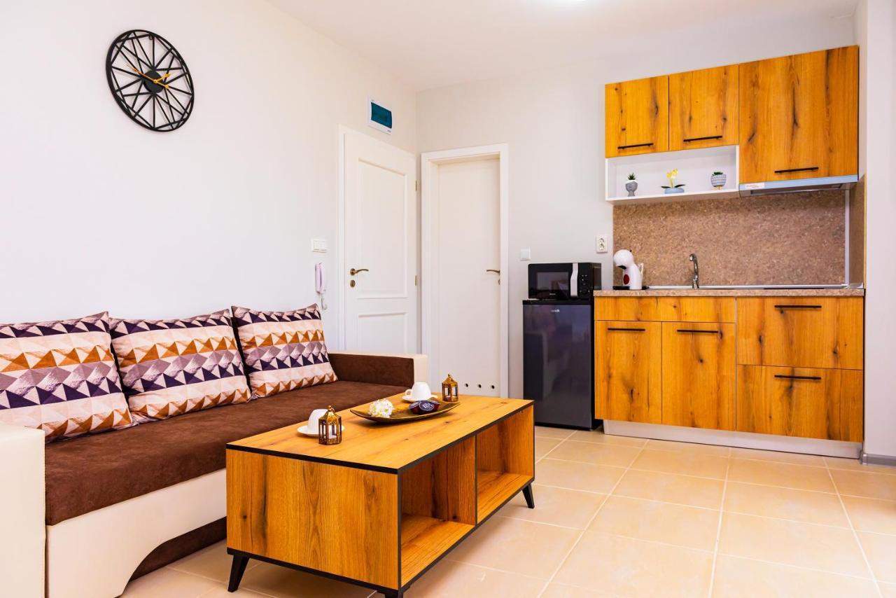 Apartament Life