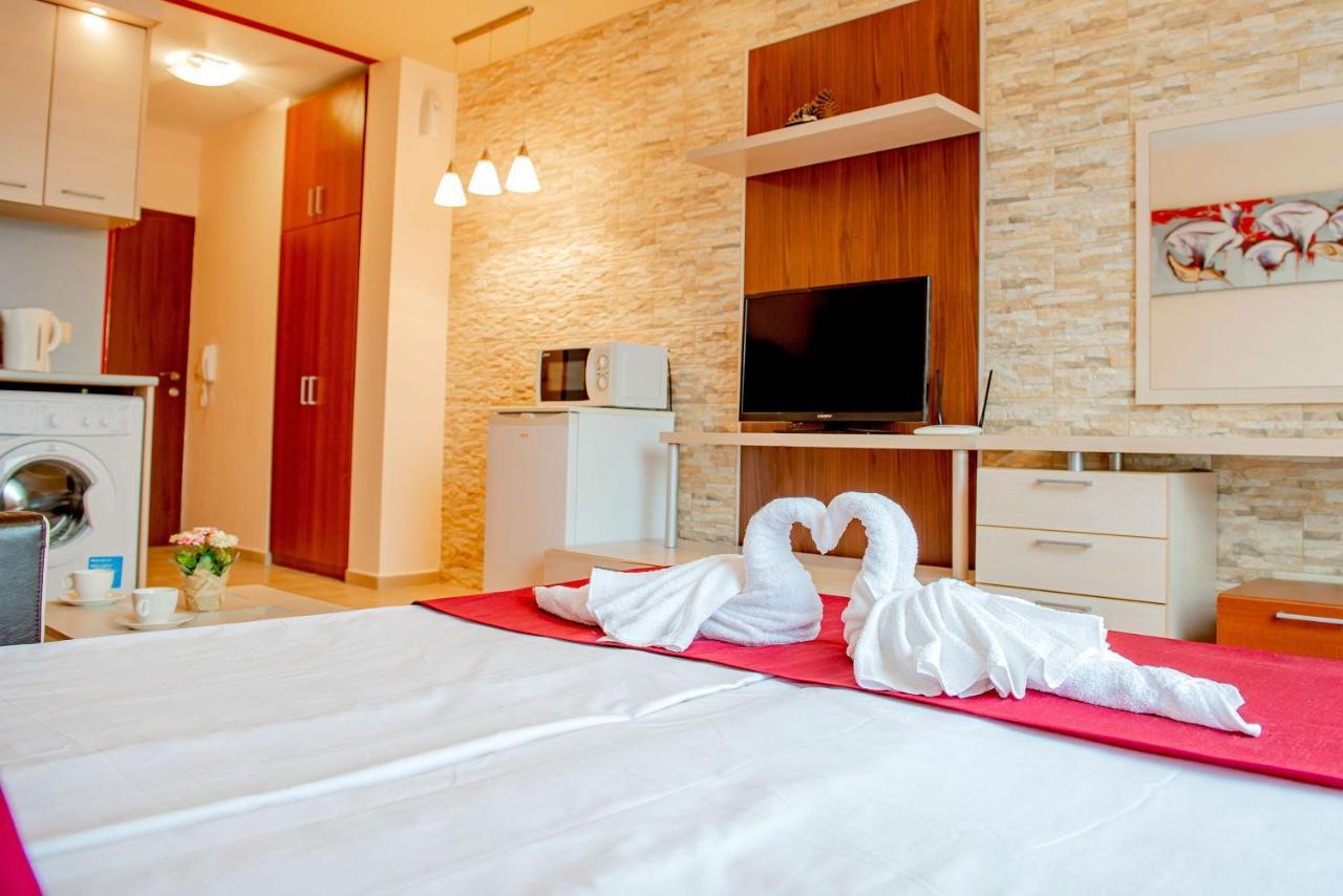 Life Apartment *